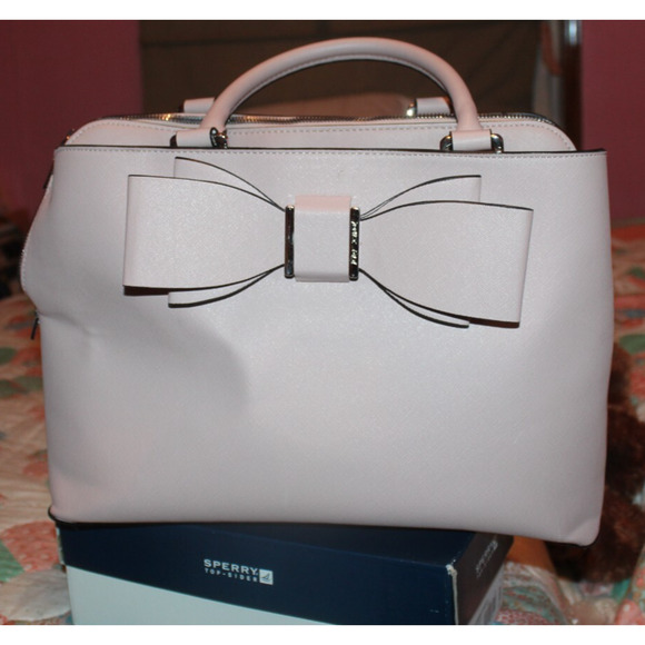 BETSY JOHNSON HANDBAG-MAUVE-MULTIPLE POCKETS-17 IN X 11 IN - Picture 1 of 4